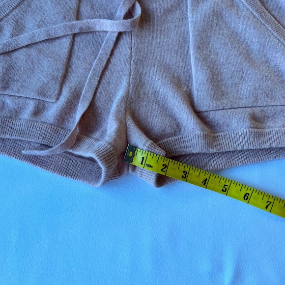 27 Miles Malibu 100% Cashmere Drawstring Shorts - Picture 6 of 9